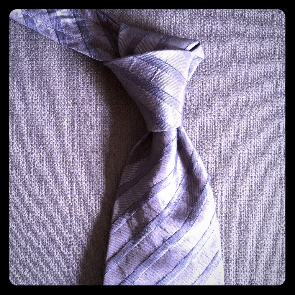 Elegant Valentino Men’s Neck Tie